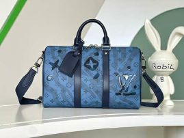 Picture of LV Mens Bags _SKUfw140700920fw